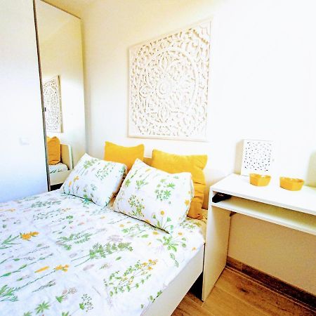 Private Room In Renovated Apartment - Tram 1 Min Walk Nice Eksteriør bilde