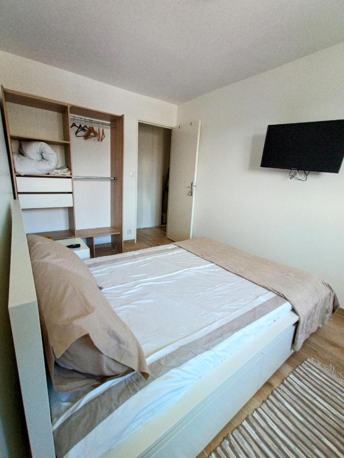 Private Room In Renovated Apartment - Tram 1 Min Walk Nice Eksteriør bilde